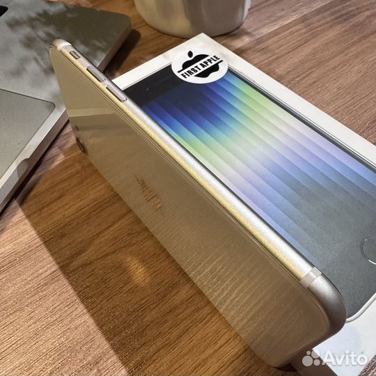 iPhone SE (2022), 64 ГБ