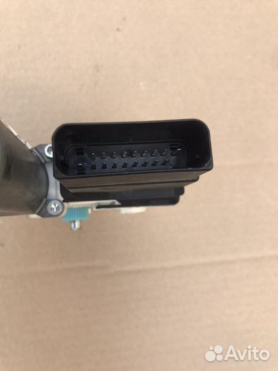 Моторчик стеклоподъемника задний Skoda Octavia A5