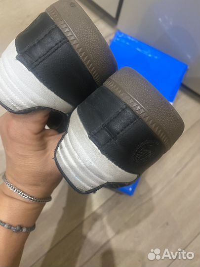 Кроссовки Adidas 39