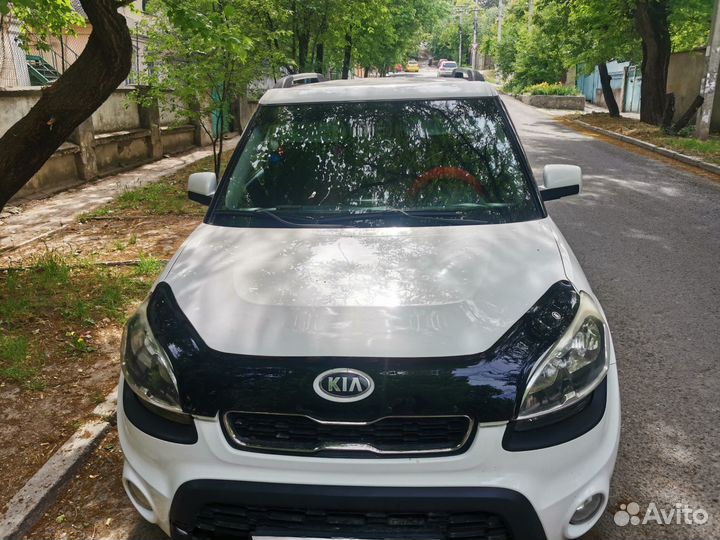 Дефлектор на капот на kia soul 1