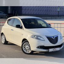 Lancia Ypsilon 0.9 AMT, 2013, 102 660 км, с пробегом, цена 857 000 руб.