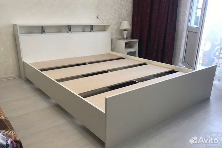 Кровать двуспальная