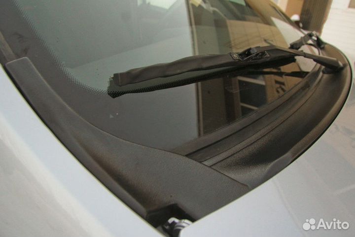 Накладка в проём стеклоочистителей Лада Ларгус