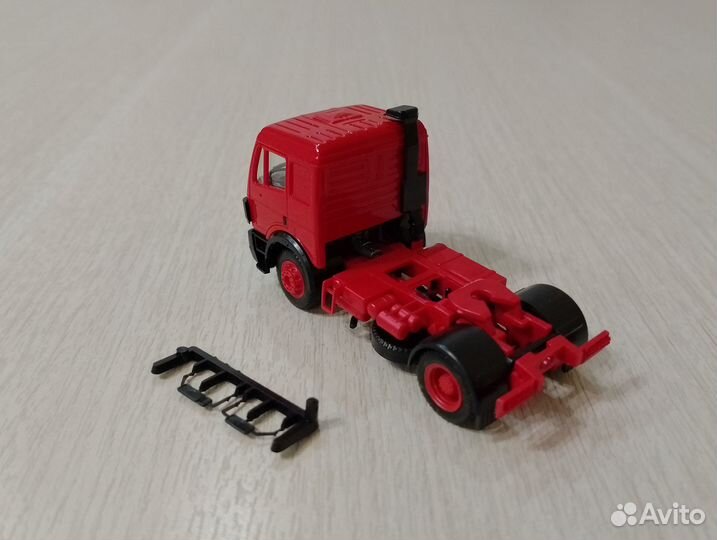 437) Тягач Mercedes Benz SK