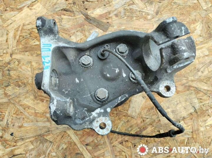 Кулак передний правый BMW 7 E65/E66 2004 6753462