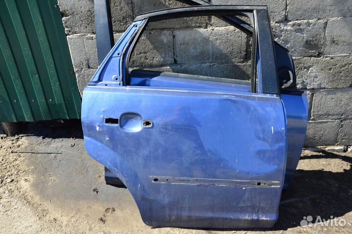 Дверь задняя правая Ford Focus 2 под ремонт
