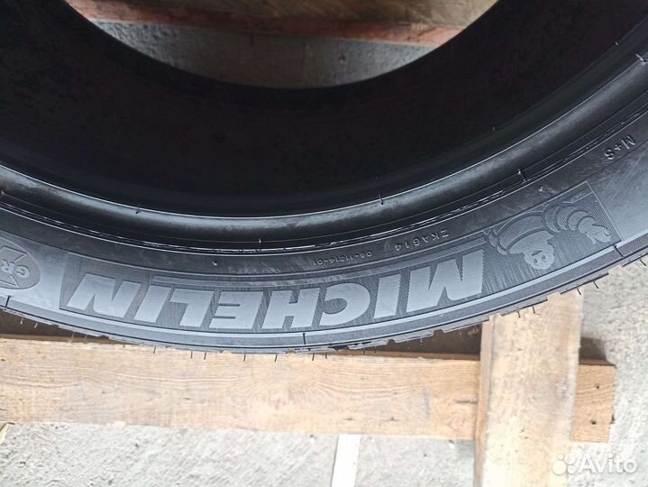 Michelin Pilot Alpin PA4 295/40 R20 и 265/45 R20