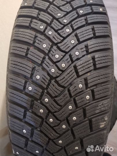 Continental IceContact 3 215/60 R17 96T