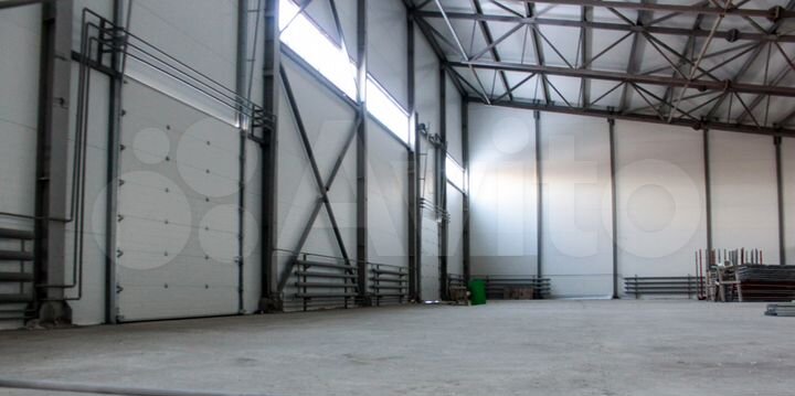 Склад, 2100 м²