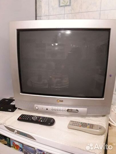 Телевизор LG RT-21CA50M