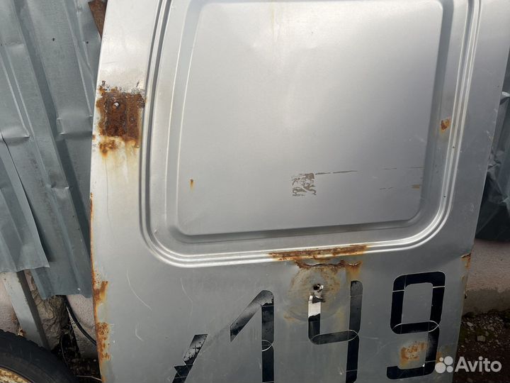 Задние двери Газель Соболь левая