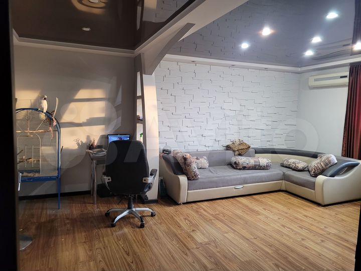 4-к. квартира, 97 м², 3/10 эт.