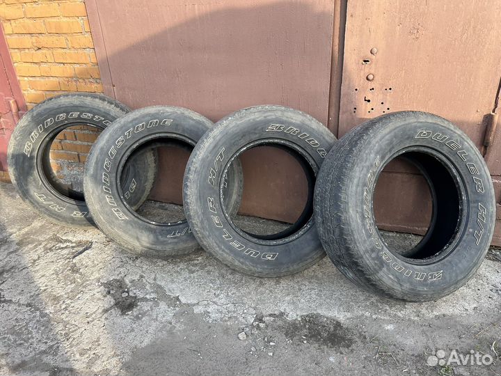 Bridgestone Dueler H/T 275/65 R17