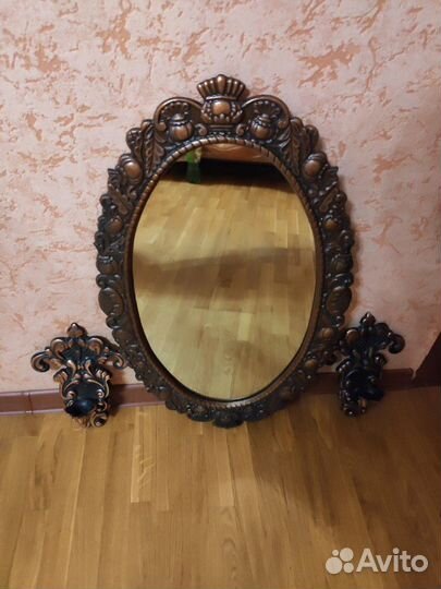 Зеркало с подсвечниками из чугуна