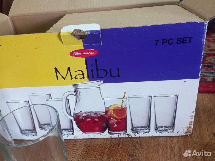 Графин и стаканы