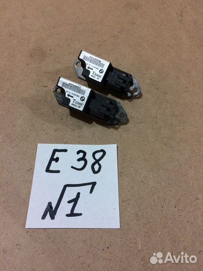 Датчик AiR BAG BMW E38 4.4 65778375643