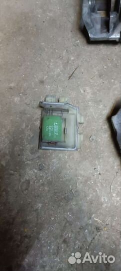 Фланец охлаждающей жидкости пассат б3