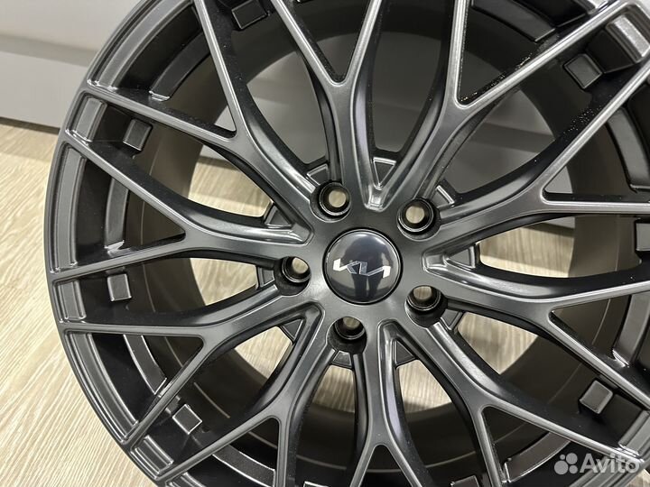 Диски VF77 MB R18 5-114,3 для Kia K5 Cerato