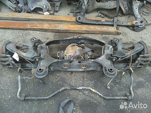 Подрамник toyota celsior UCF10 1UZ-FE