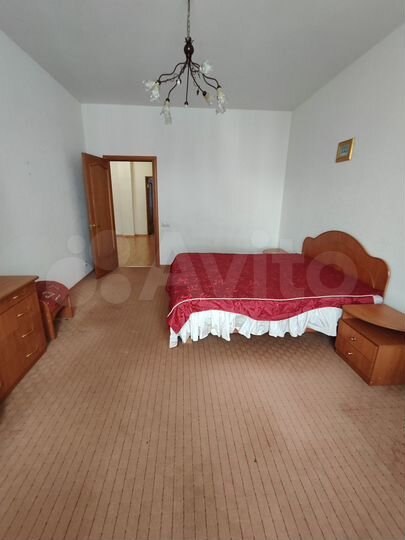3-к. квартира, 120 м², 10/14 эт.
