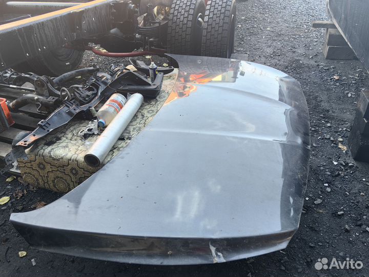 Капот на Hyundai solaris 1