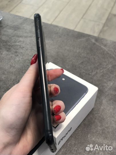 Телефон iPhone 8 plus