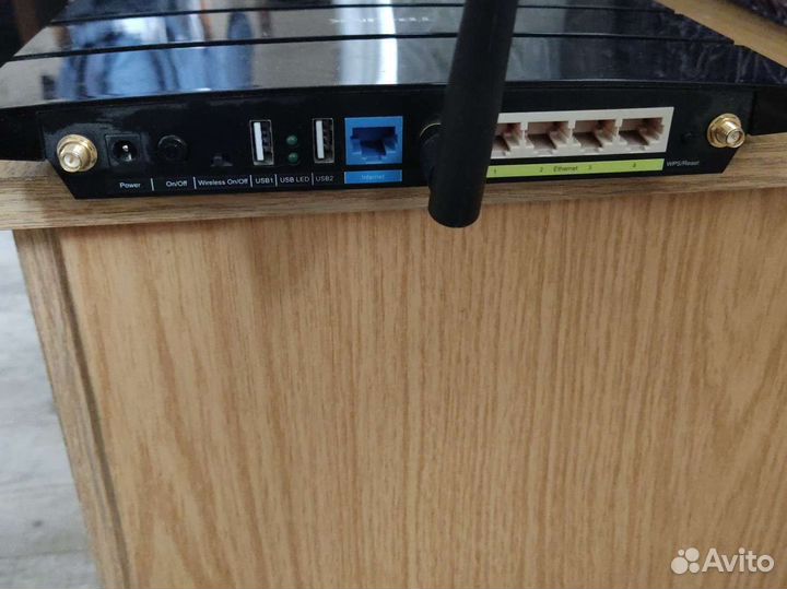 Роутер TP-Link N750 (TL-WDR4300)