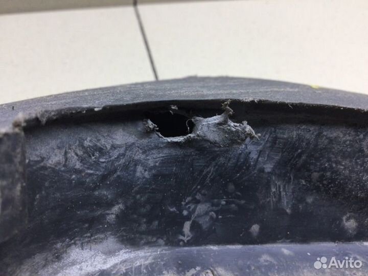 Брызговик передний левый Ford Focus 2 2005-2011