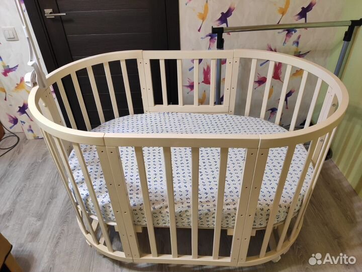 Детская кроватка трансформер с маятником