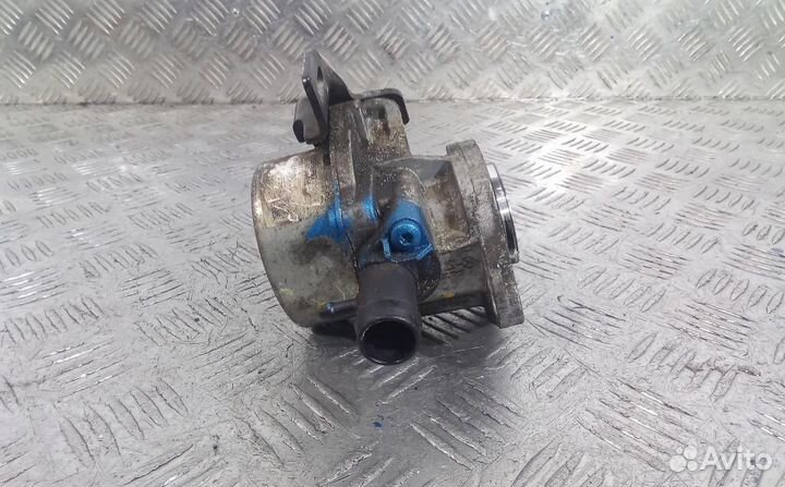 Насос вакуумный Renault Megane