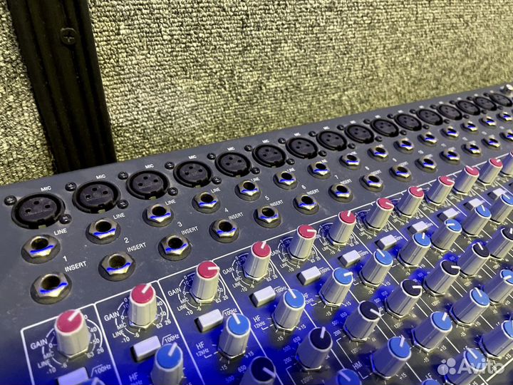 Микшерный пульт Allen Heath zed 22 FX