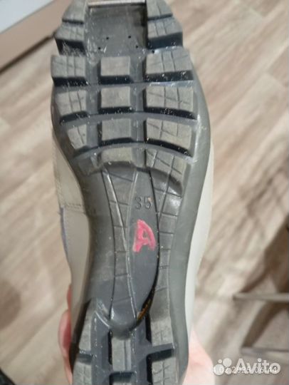 Лыжные ботинки