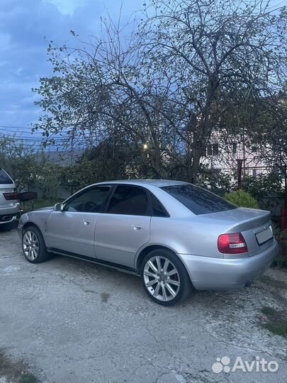 Audi A4 1.8 МТ, 1997, 330 000 км