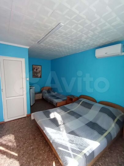 Комната 25 м² в 5-к., 1/1 эт.