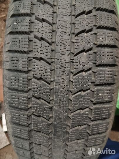 Toyo Observe GSi-5 215/60 R17