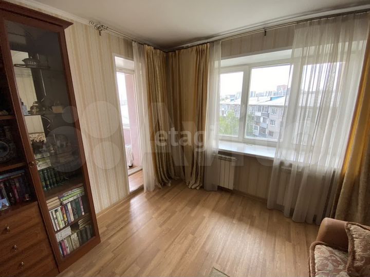 2-к. квартира, 61 м², 6/10 эт.