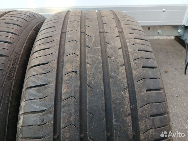 Continental ContiPremiumContact 5 215/55 R17 94W