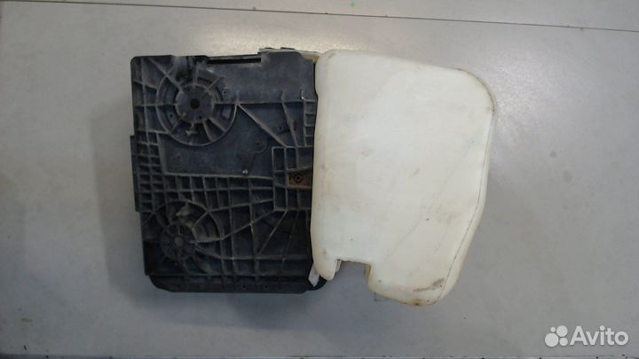 Бачок омывателя Lincoln Navigator, 2010