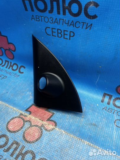 Крышка зеркала внутренняя левая Hyundai Solaris 2