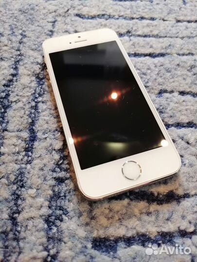 Телефон iPhone 5s