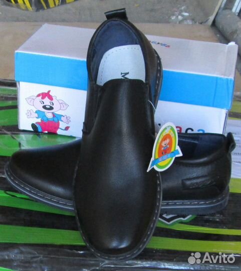 Туфли мальчик школьник новые в упаковке размер 34