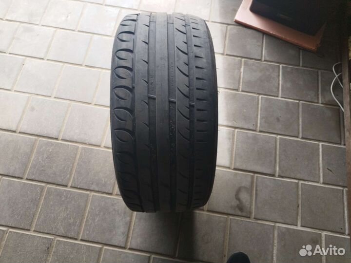 Tigar UHP Ultra High Performance 245/40 R18