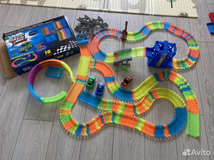 Гибкий трек с машинками