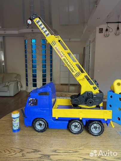 Игрушки для мальчика