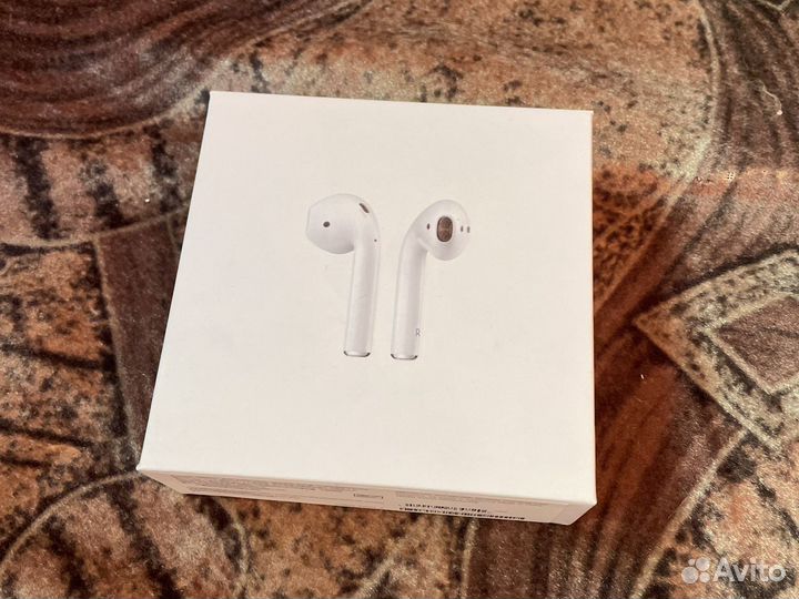 Коробка от AirPods apple