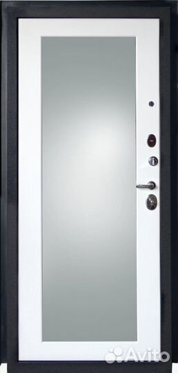 Дверь с зеркалом входная
