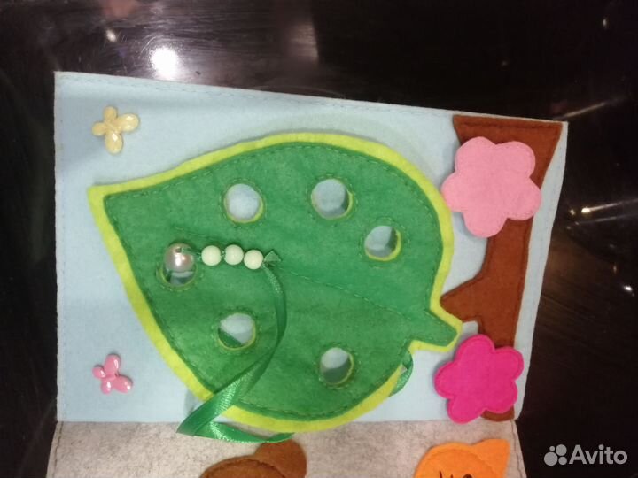 Развивающая книжка из фетра