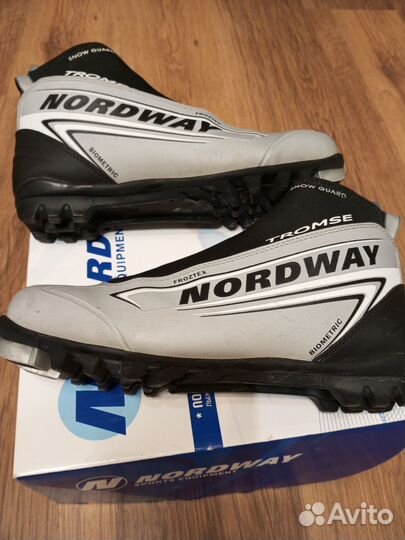 Ботинки для беговых лыж