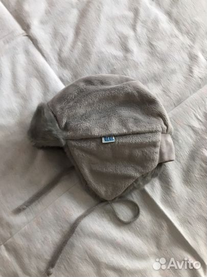 Шапки утеплённые (серая 44-46; синяя 48-50)