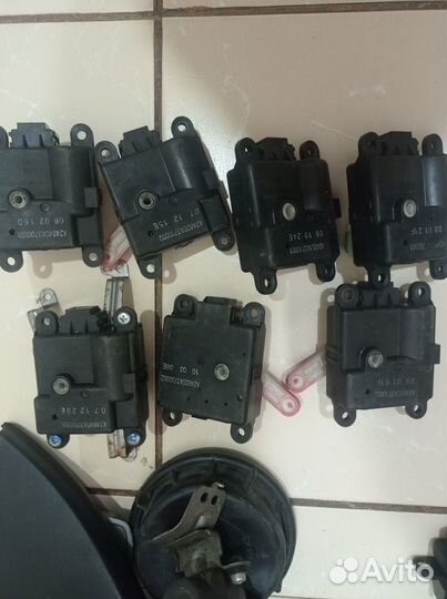 Сервопривод заслонки печки